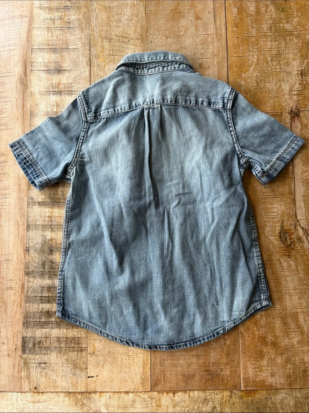 GAP Boys Denim Button-Down Shirt size 5